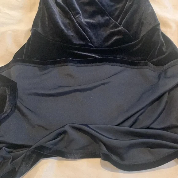 Kimchi Blue “Velour” Deep V-Neck Black Dress Size Small - Picture 13 of 15